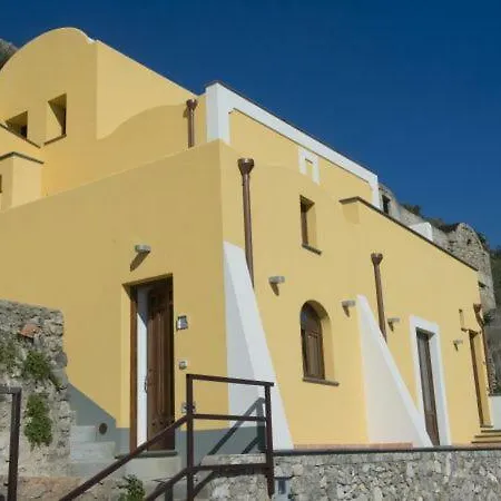 Casa vacanze Sleeps 5 Air Con Wifi Praiano